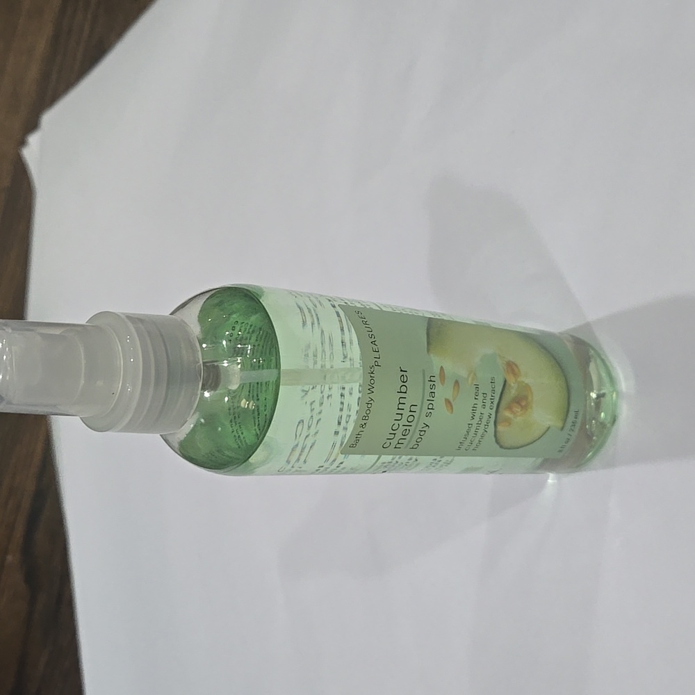 Cucumber Melon Body Splash Bath and Body Works 8oz